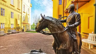 Nádvoří s kašnou, autor: Jiří Holub, nepodléhá Creative Commons